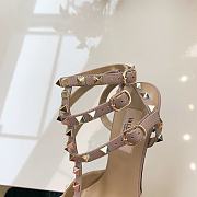 Kitlife Valentino Garavani Rockstud Caged Pump in White Patent Leather - 6