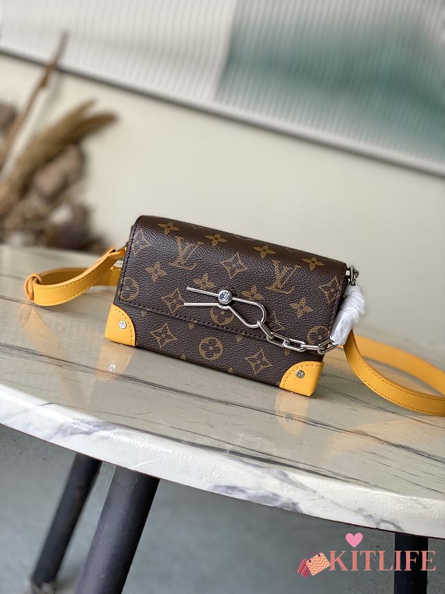 Kitlife Louis Vuitton Steamer Wearable Wallet Yellow Monogram Macassar M12811 18×11×6.5cm - 1