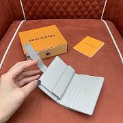 Kitlife Louis Vuitton Low Key Compact Wallet Grey M13616 11x8.5x2cm  - 6
