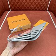 Kitlife Louis Vuitton Low Key Compact Wallet Grey M13616 11x8.5x2cm  - 5