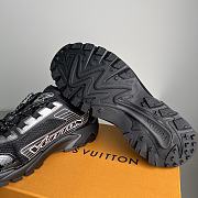 Kitlife Louis Vuitton Runner Tatic Sneakers Black  - 3