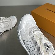 Kitlife Louis Vuitton Runner Tatic Sneakers White  - 5