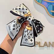 Kitlife Louis Vuitton Bow Hairpin White & Black - 5
