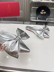 Kitlife Valentino Garavani Bow Satin Mules Silver - 6