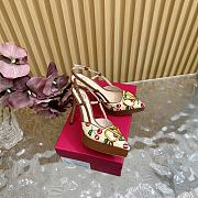 Kitlife Valentino Little Cherry V Buckle High-heeled Sandals Brown - 2