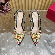 Kitlife Valentino Little Cherry V Buckle High-heeled Sandals Black - 1