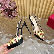 Kitlife Valentino Little Cherry V Buckle High-heeled Sandals Black - 4