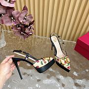 Kitlife Valentino Little Cherry V Buckle High-heeled Sandals Black - 3