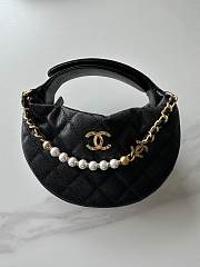 Kitlife Chanel Pouch Black Grained Calfskin Imitation Pearl Gold Tone Metal 19x20x4cm - 1