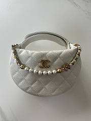 Kitlife Chanel Pouch White Grained Calfskin Imitation Pearl Gold Tone Metal 19x20x4cm  - 1