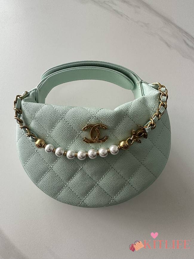 Kitlife Chanel Pouch Blue Grained Calfskin Imitation Pearl Gold Tone Metal 19x20x4cm - 1