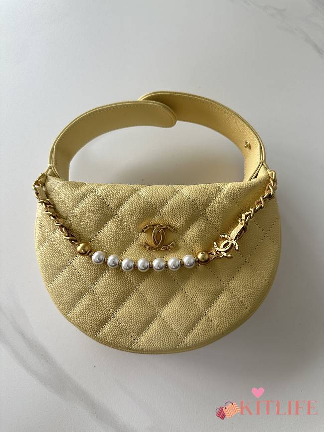 Kitlife Chanel Pouch Beige Grained Calfskin Imitation Pearl Gold Tone Metal 19x20x4cm - 1