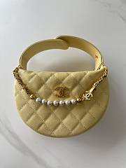 Kitlife Chanel Pouch Beige Grained Calfskin Imitation Pearl Gold Tone Metal 19x20x4cm - 1