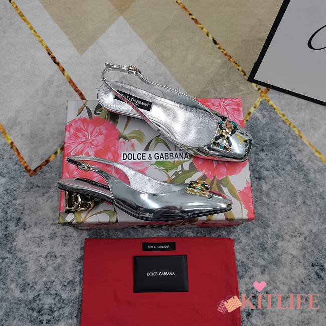 Kitlife Dolce & Gabbana Rhinestone Buckle Decorated Closed Toe Sandals Silver - 1