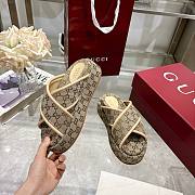 Kitlife Gucci 2025 GG Thick-soled Platform Mule Beige & White - 3