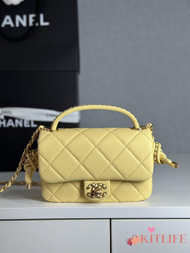 Kitlife Chanel 25C Braided Knotted Bag Yellow 18x5x13cm - 1