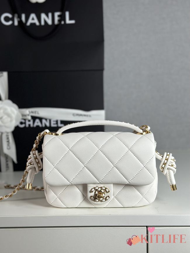 Kitlife Chanel 25C Braided Knotted Bag White 18x5x13cm - 1