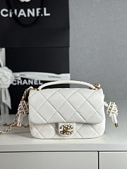 Kitlife Chanel 25C Braided Knotted Bag White 18x5x13cm - 1