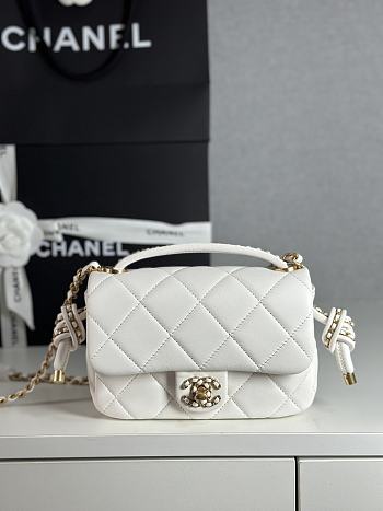 Kitlife Chanel 25C Braided Knotted Bag White 18x5x13cm