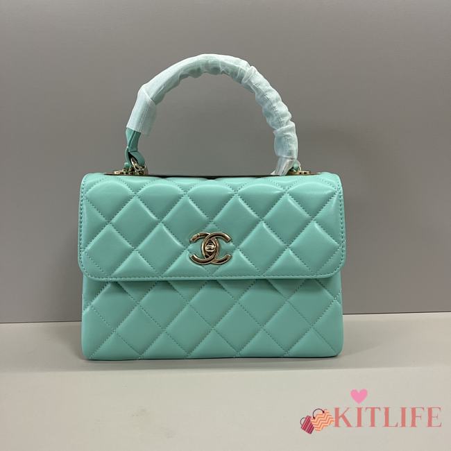 Kitlife Chanel Trendy With Top Handle Bag Green 17x25x12cm - 1