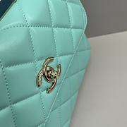 Kitlife Chanel Trendy With Top Handle Bag Green 17x25x12cm - 4