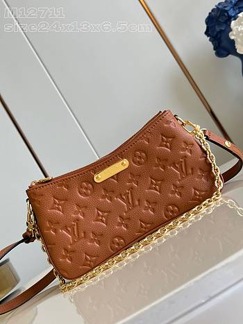 Kitlife Louis Vuitton Liv Pochette Bag Brown M11916 24.5x13.5x6.5cm