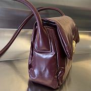 Kitlife Bottega Veneta Pad Crossbody Bag Burgundy 717237 28x14x10cm - 3