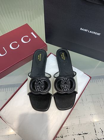 Kitlife Gucci GG Hollow Square Toe Flat Slippers Black & Beige