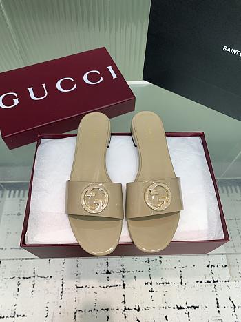 Kitlife Gucci Interlocking Round Buckle Slippers Beige