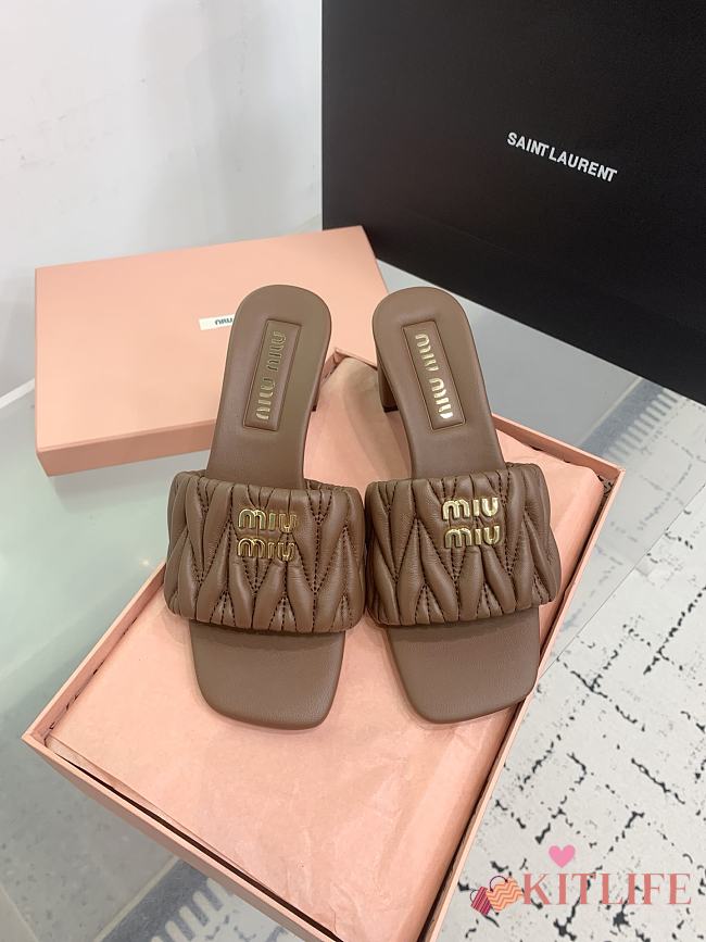 Kitlife Miu Miu Logo Slides Brown - 1