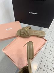 Kitlife Miu Miu Logo Slides Beige - 5
