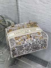 Kitlife Dior Lady White & Yellow Embroidery with Around the World Motif Bag 24x11x20cm - 4