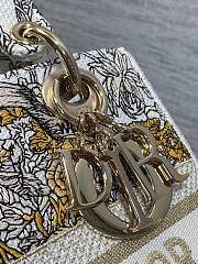Kitlife Dior Lady White & Yellow Embroidery with Around the World Motif Bag 24x11x20cm - 2