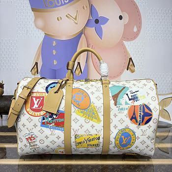 Kitlife Louis Vuitton White Flower Badge  Keepall Bandoulière Bag M15042 50x29x23cm。