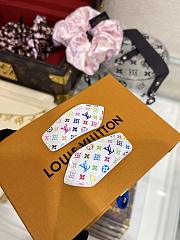 Kitlife Louis Vuitton x TM Hairpin Set White - 1