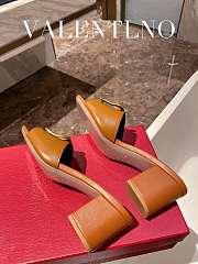 Kitlife Valentino Garavani 60mm VLogo Brown Leather Mules - 3