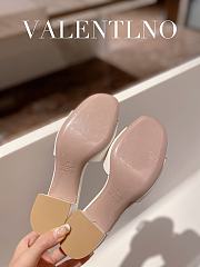 Kitlife Valentino Garavani 60mm VLogo White Leather Mules - 5