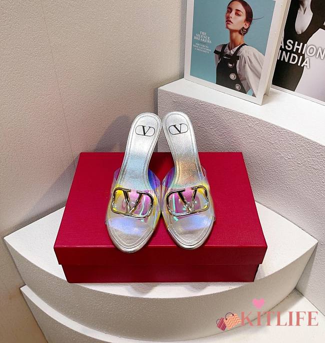Kitlife Valentino Garavani Vlogo Clear Medallion Stiletto Sandals In Silver 80mm - 1