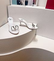 Kitlife Valentino Garavani Vlogo Clear Medallion Stiletto Sandals In White 80mm - 6