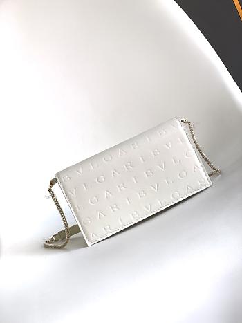 Kitlife Bvlgari Logo Infinitum Chain Wallet White 19x10.5x4.5cm