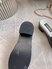 Kitlife Chanel Embroidered Logo Diamond-shaped Thick-heeled Slippers Black & White  - 6