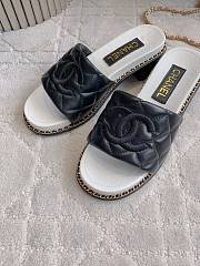 Kitlife Chanel Embroidered Logo Diamond-shaped Thick-heeled Slippers Black & White  - 4