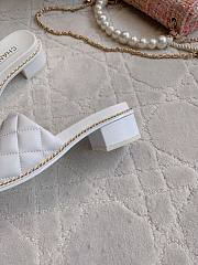 Kitlife Chanel Embroidered Logo Diamond-shaped Thick-heeled Slippers White - 4