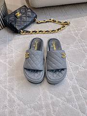Kitlife Chanel Diamond-shaped Thick-soled Slippers Gray - 1