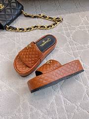Kitlife Chanel Diamond-shaped Thick-soled Slippers Brown - 2