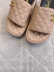 Kitlife Chanel Diamond-shaped Thick-soled Slippers Beige - 5