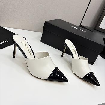 Kitlife Chanel 2025 Classic Pointed High-heeled Splicing Half Slippers White & Black
