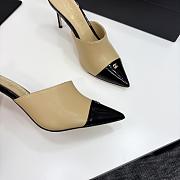 Kitlife Chanel 2025 Classic Pointed High-heeled Splicing Half Slippers Beige & Black - 2