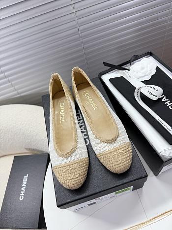 Kitlife Chanel Woven Raffia Ballet Shoes Beige & White