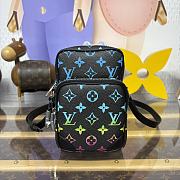 Kitlife Louis Vuitton Pharrell Williams Bag Black Gradient M13898 13.5x20x8cm - 1
